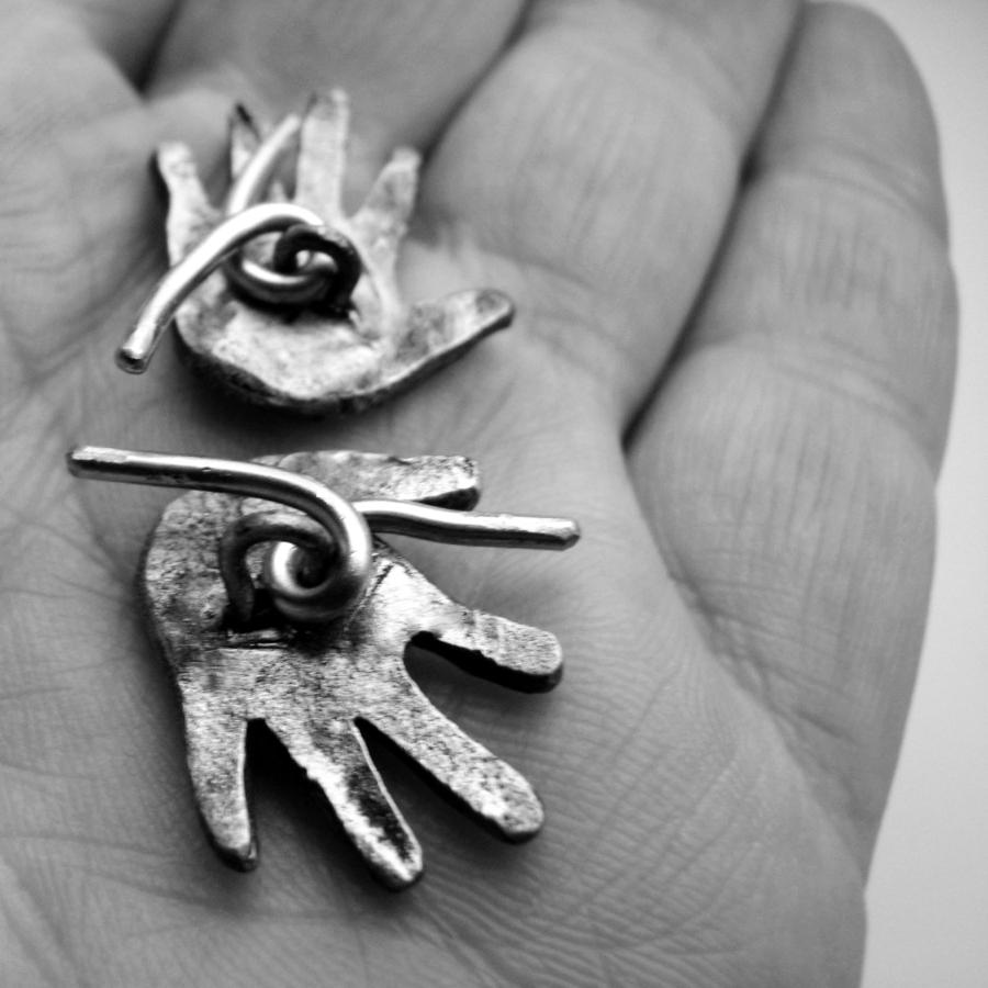 Hand Cufflinks Bronze